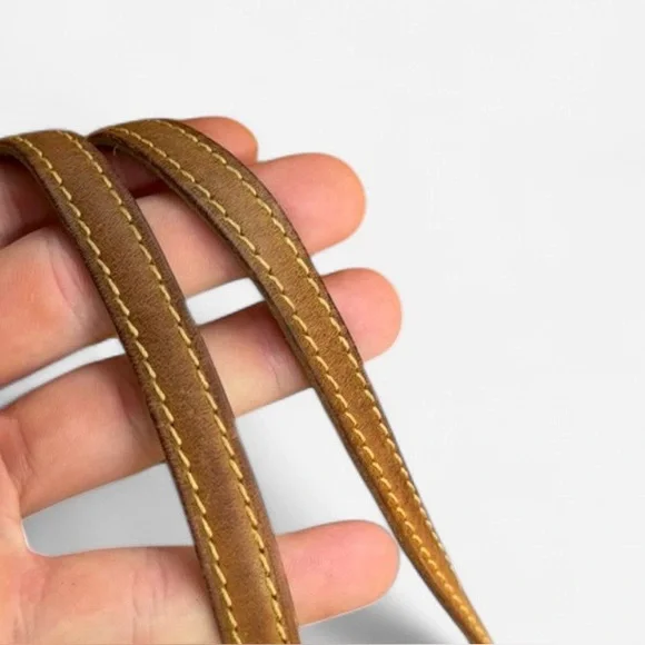 LOUIS VUITTON
Monogram Sonatine handbag 👜 - Picture 14 of 14